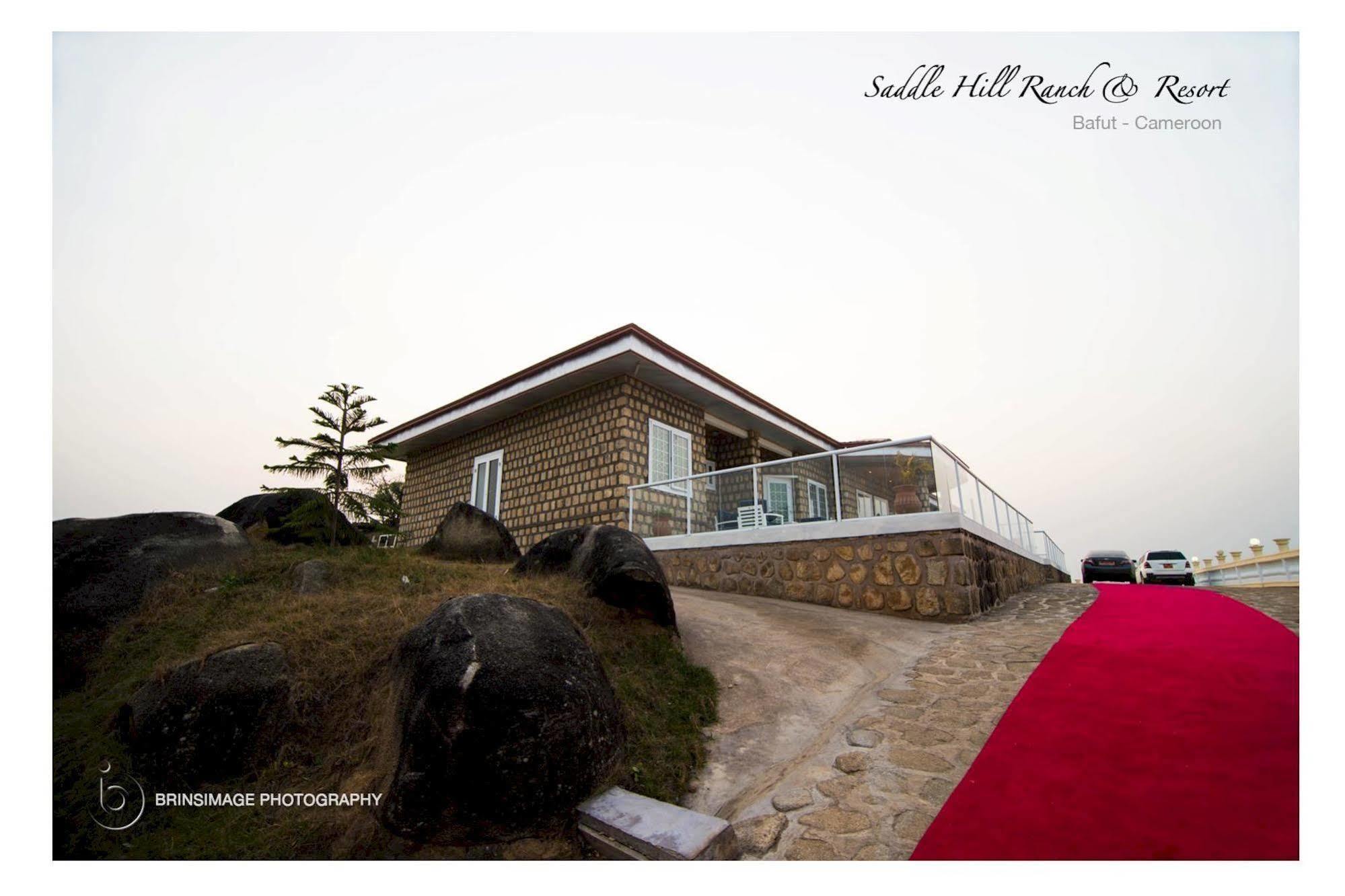 Saddle Hill Ranch Hotel Bafut Buitenkant foto