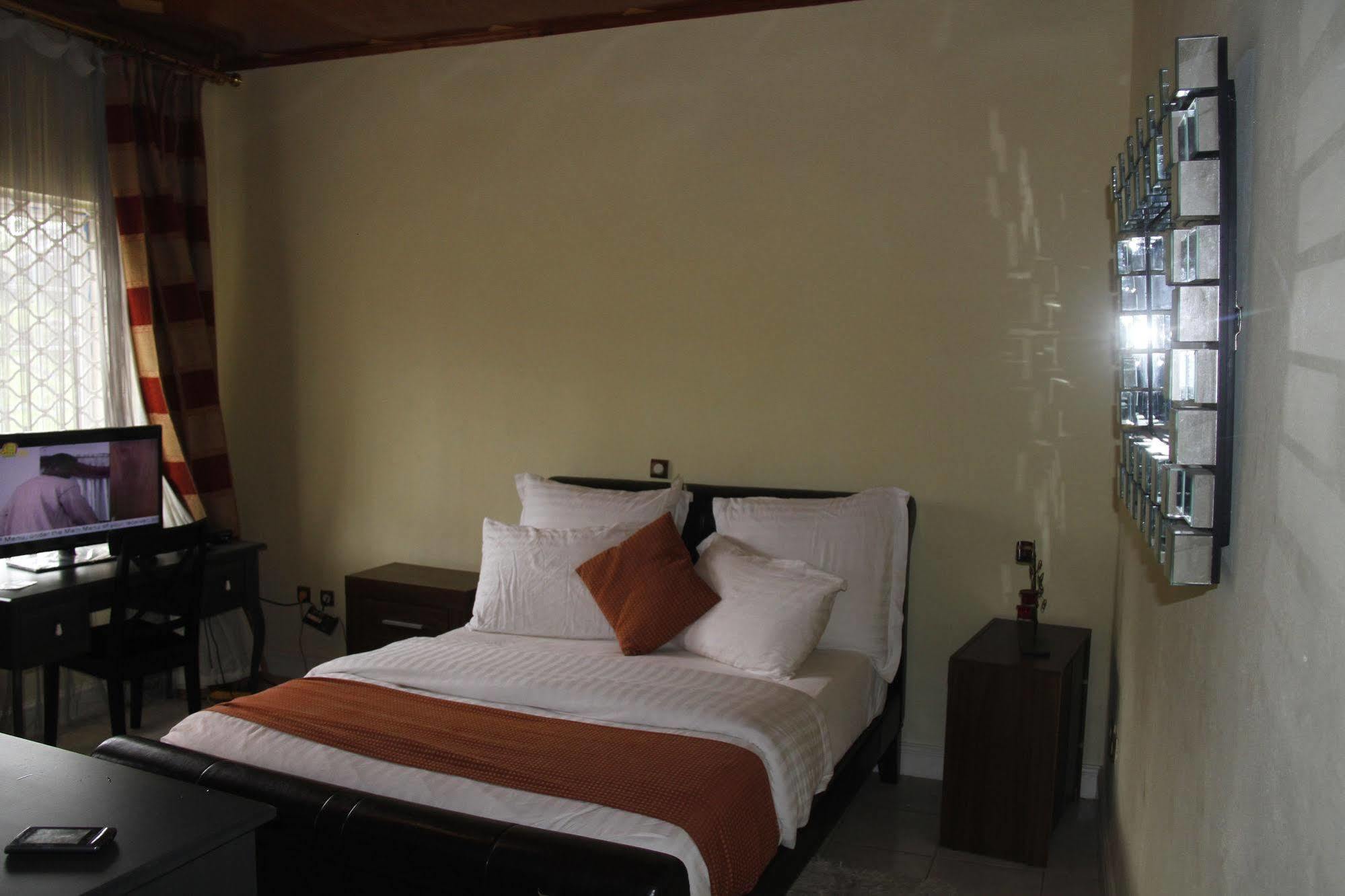 Saddle Hill Ranch Hotel Bafut Buitenkant foto