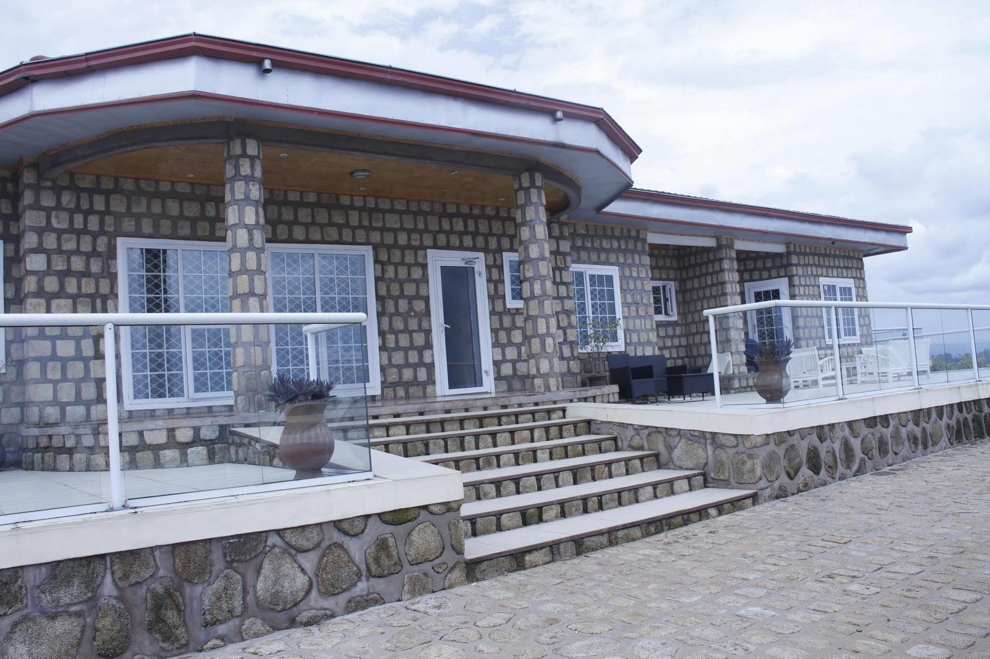 Saddle Hill Ranch Hotel Bafut Buitenkant foto